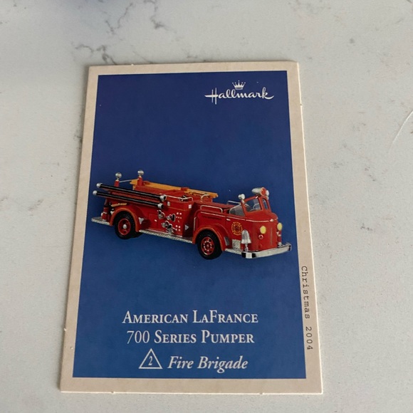 Hallmark Keepsake Ornament American LaFrance 700 Series Pumper Fire Brigade 2004 - Picture 2 of 6